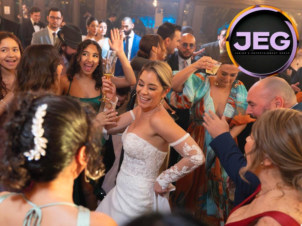 The Junior's Entertainment Effect
