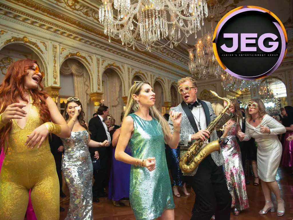 The Junior's Entertainment Effect
